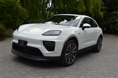 2024 Porsche Macan  4 Electric